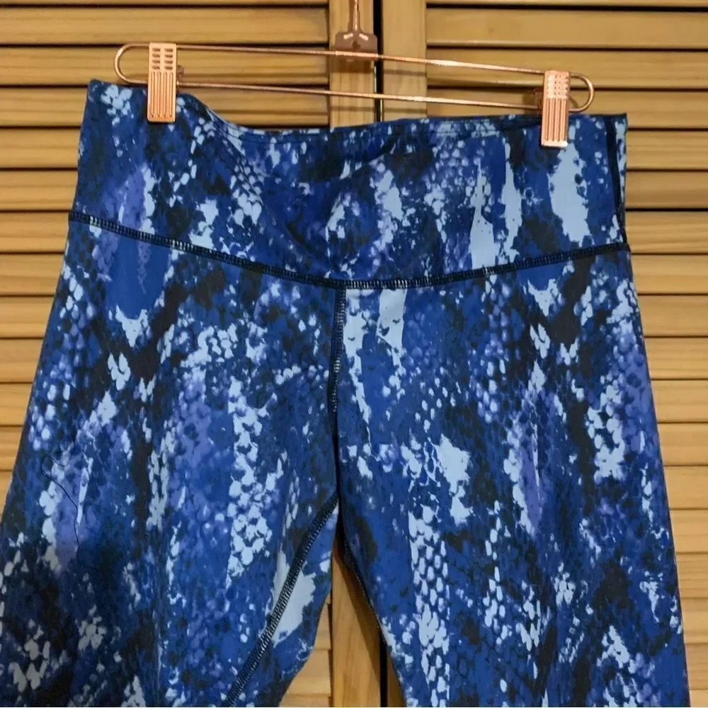 ALO Yoga Crop Leggings size Small